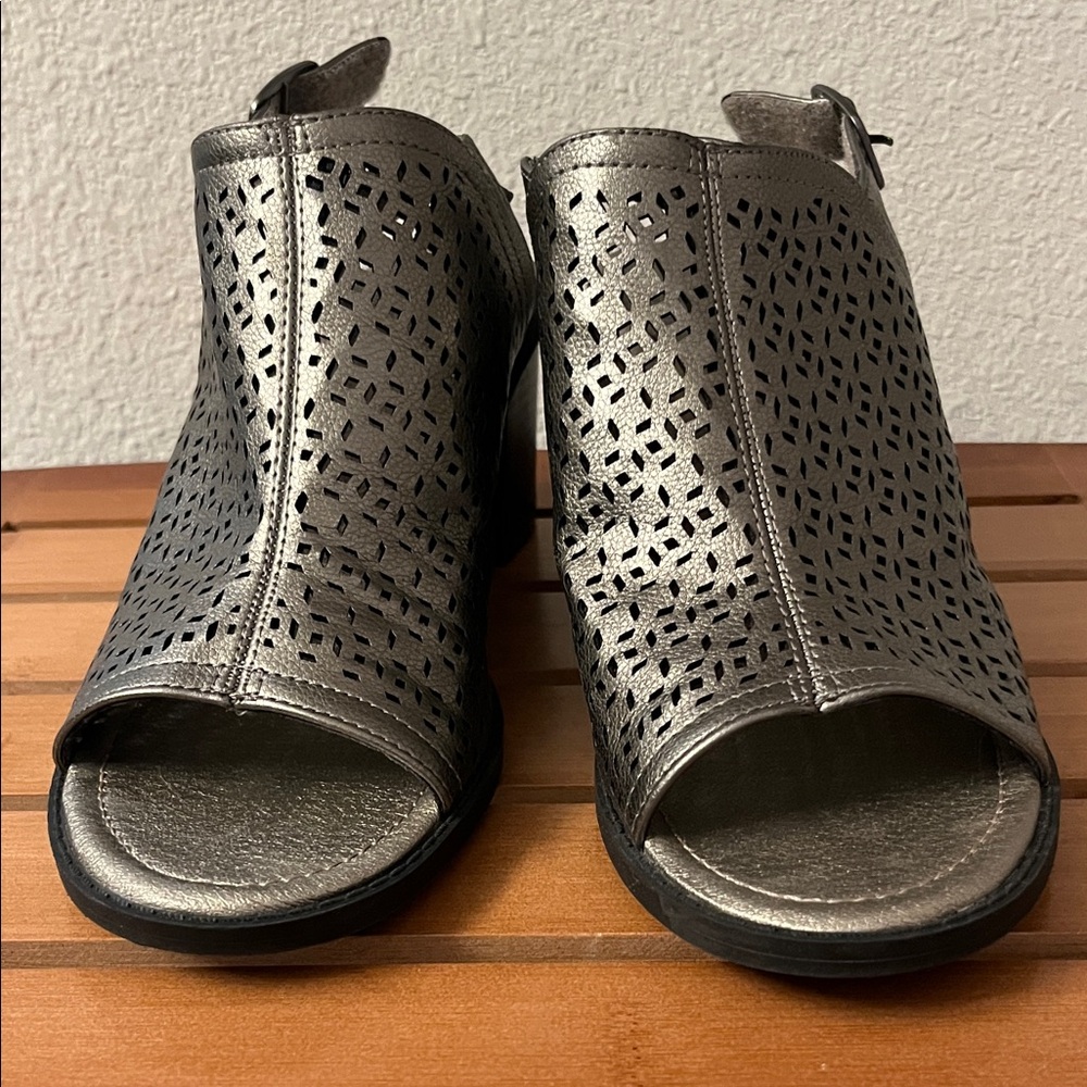 Kim Rogers Metallic Perforated Mules-REDUCED!!👀
